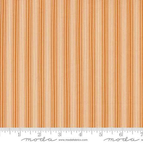 Pumpkin Spice Gatherings quilting fabric 49298 14 in gold and orange palette with peach accents
