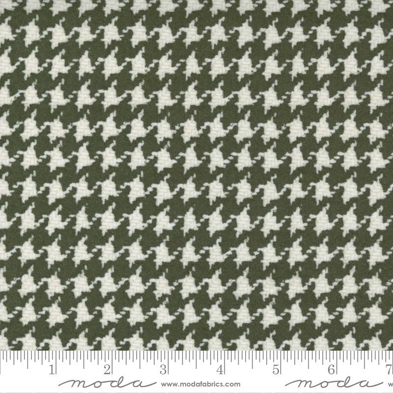 Yuletide Gatherings Flannels flannel 49143 14F in forest green and ivory palette with yellow and gray accents