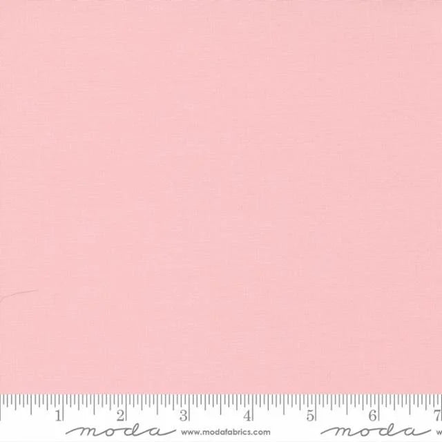 Bella Solids quilting fabric 9900 145 in pink palette