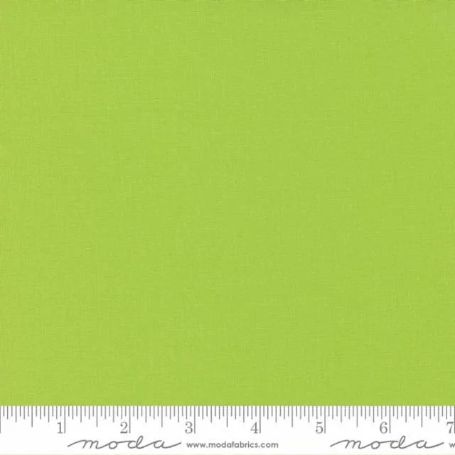 Bella Solids quilting fabric 9900 173 in green palette